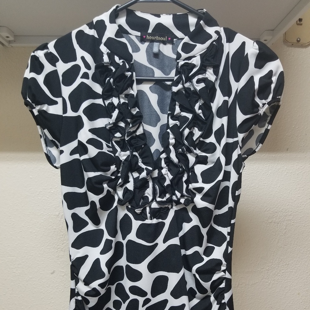 Heartsoul Women's Animal Print top Size M